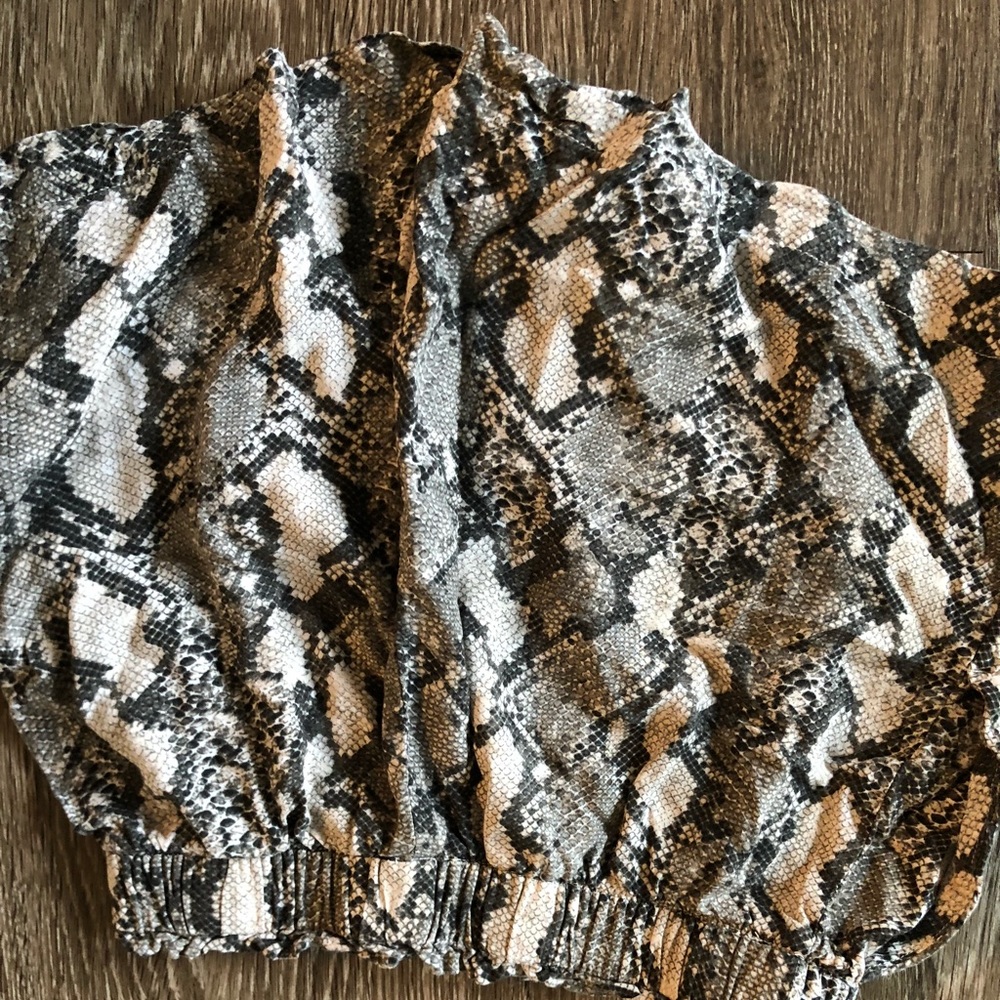 H&M snakeprint shorts
